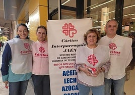 Parte del equipo que estará en las tiendas de Masymás viernes y sábado.