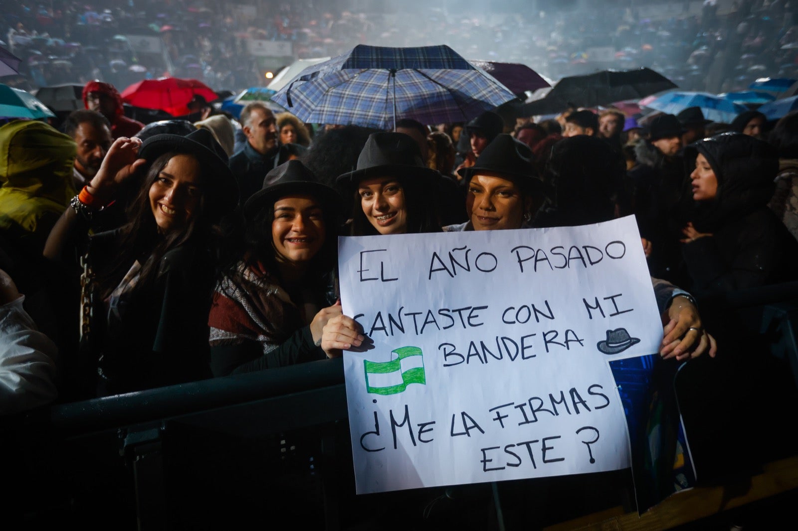 El concierto de El Barrio en Granada, en imágenes