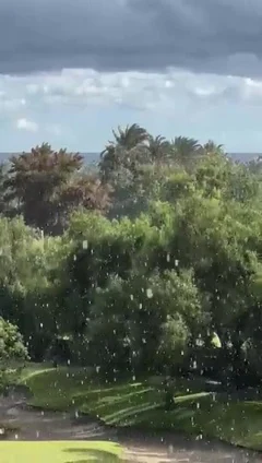 El vídeo de la granizada en Playa Granada