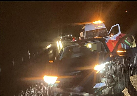 Uno de los coches accidentados en Loja.