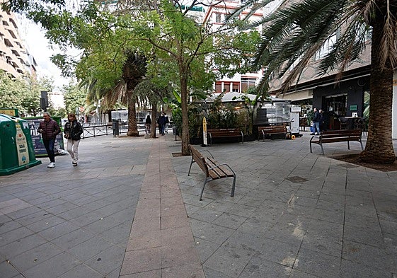 Los hechos ocurrieron en la plaza de Menorca durante la madrugada del domingo.