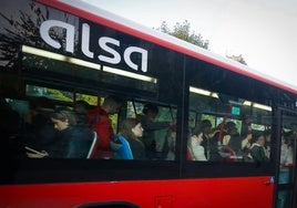 La huelga de los transportistas en Granada, en imágenes