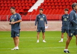 Rubi, pendiente del entrenamiento de ayer.