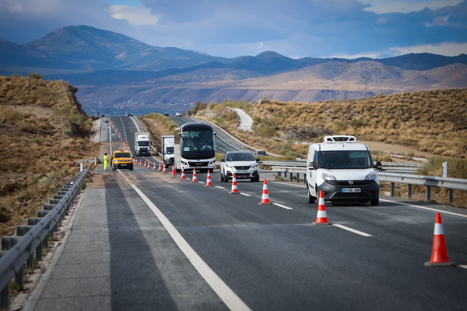 Los destrozos en las carreteras de Granada causados por el temporal, en imágenes