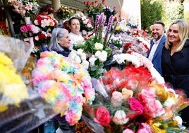 Visita de la alcaldesa, Marifrán Carazo, al cementerio de Granada.