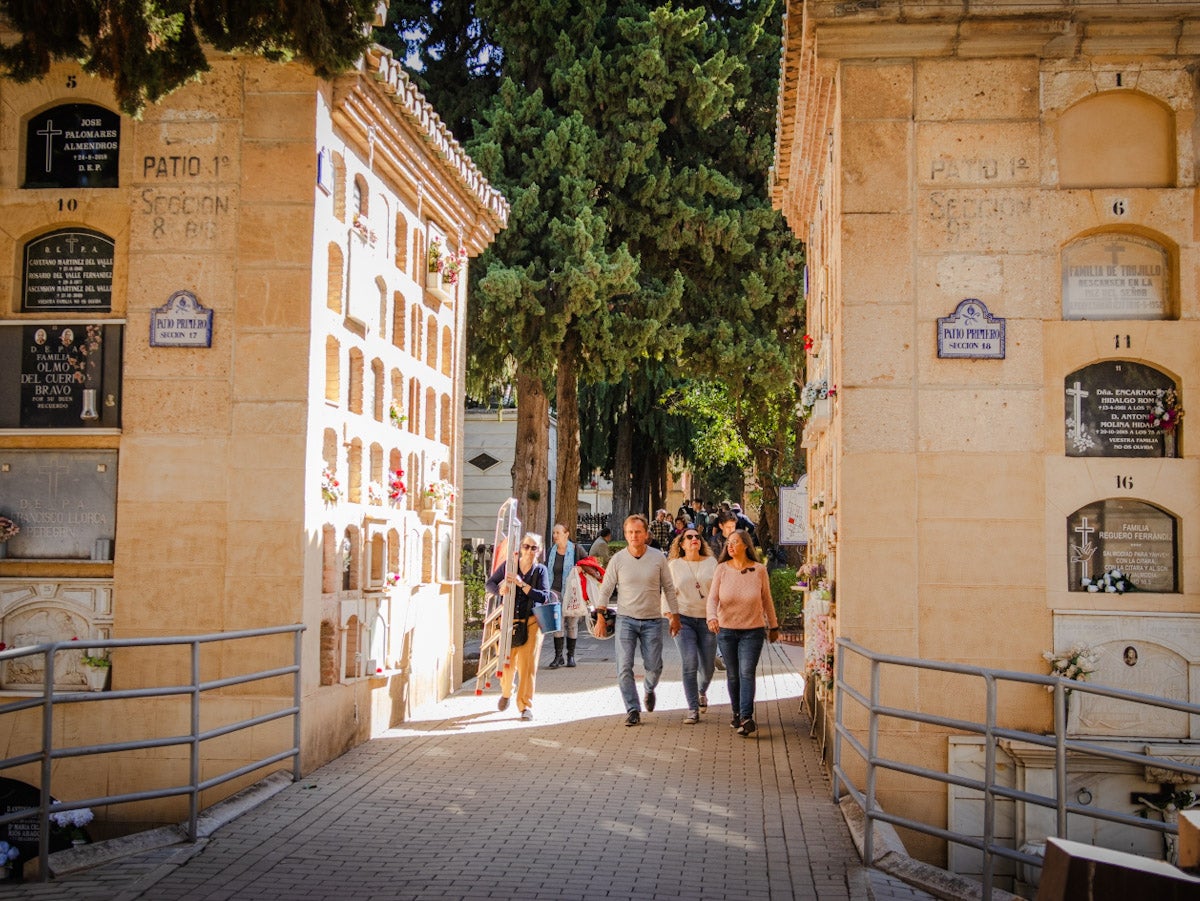 El Día de Todos los Santos en Granada, en imágenes