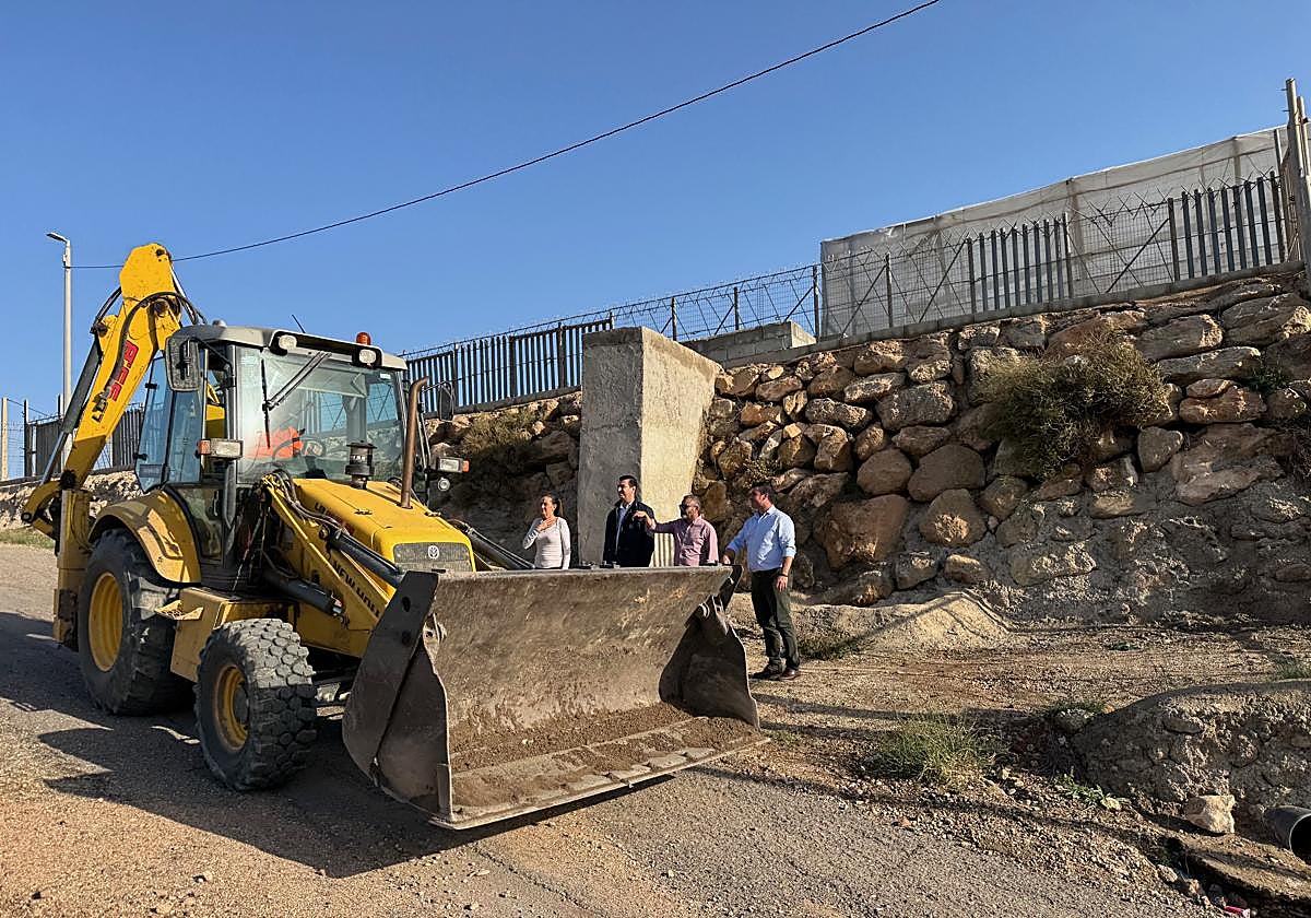 Níjar llama a sus vecinos a colaborar para enviar a Valencia un camión con ayuda humanitaria