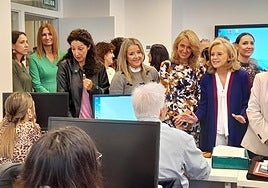 Autoridades, en la inauguración del nuevo centro de Faisem en Jaén.