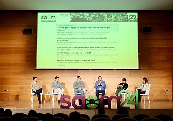 Mesa redonda sobre los biomarcadores para detectar el cáncer
