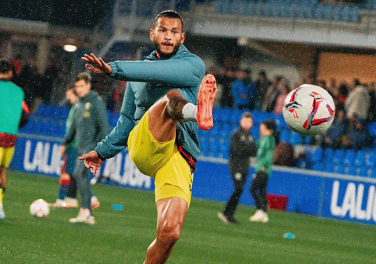 Luis Suárez, que marca de dos en dos, no vio puerta en Huesca y tiene prisa.