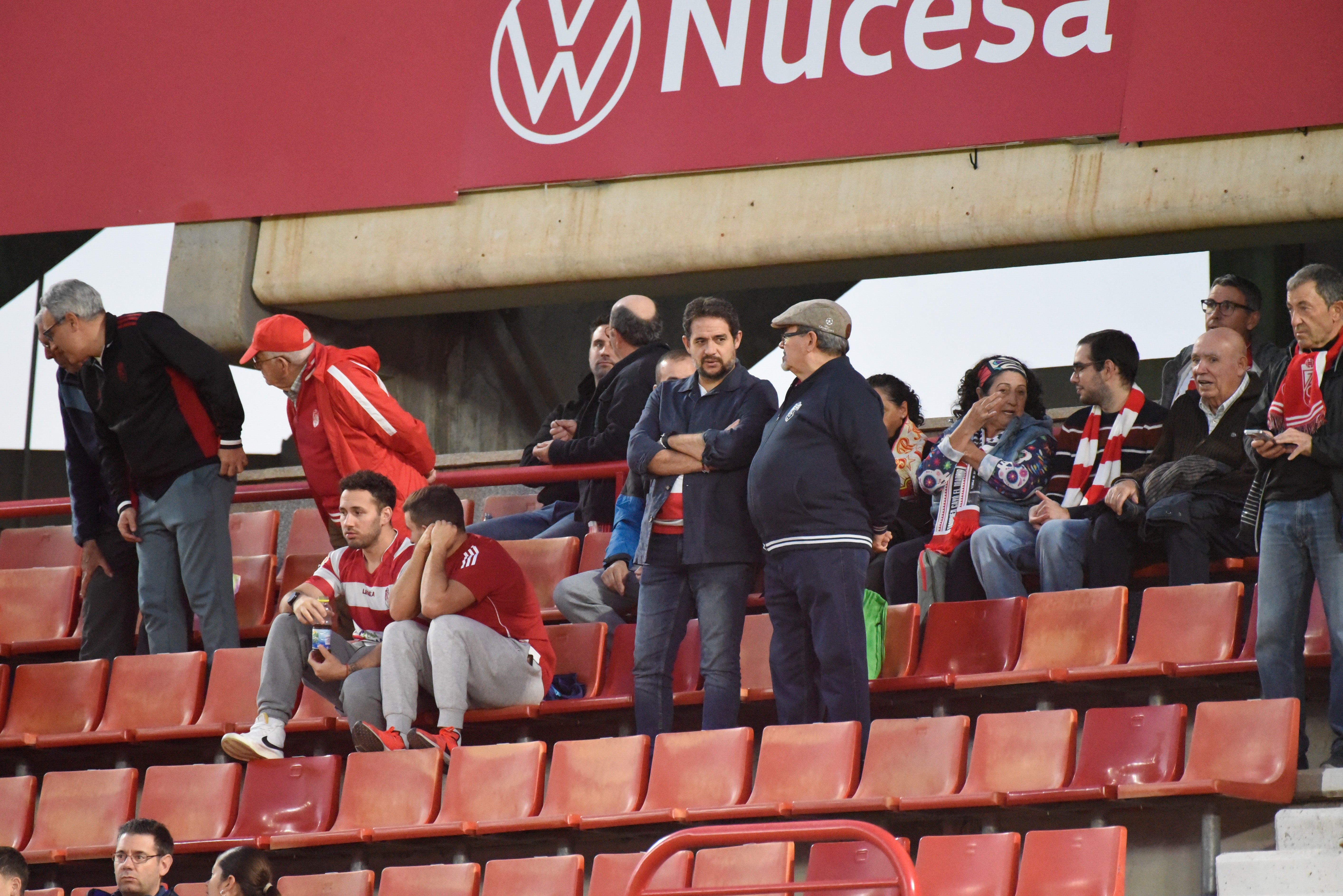 Encuéntrate en Los Cármenes en el Granada-Eldense