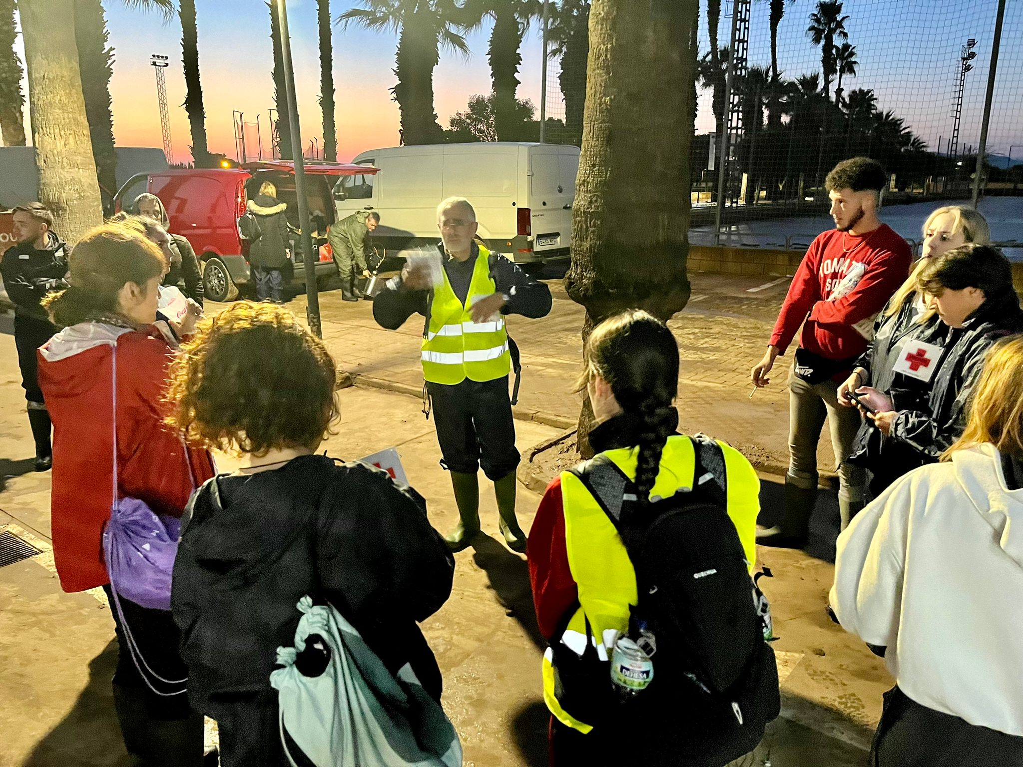 Las imágenes de los voluntarios granadinos en Valencia