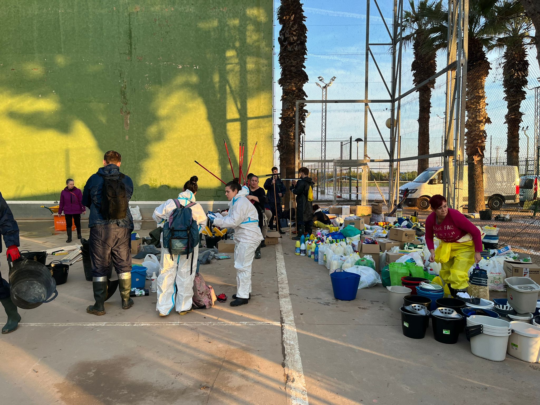 Las imágenes de los voluntarios granadinos en Valencia