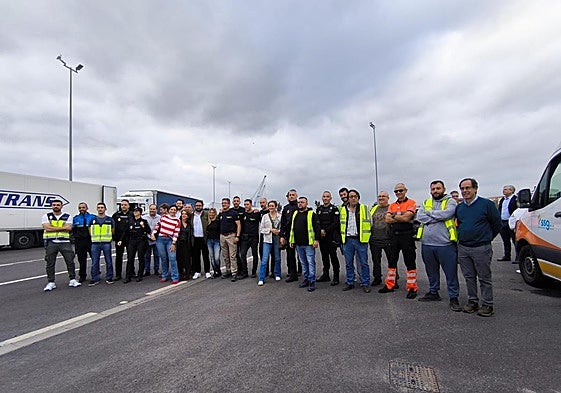 Participantes en la organización del convoy de ayuda desde Motril.