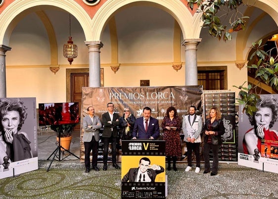 Jorge Onieva, director de los Premios Lorca, durante la presentación del programa, en el ayuntamiento de Granada.