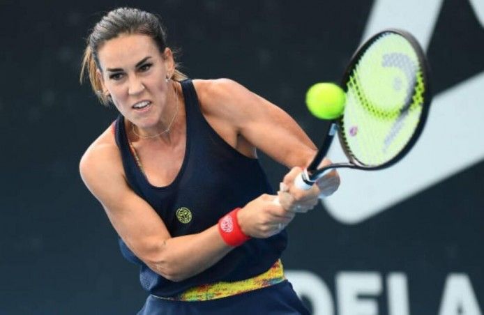 Nuria Párrizas, en un partido de competición del circuito WTA.