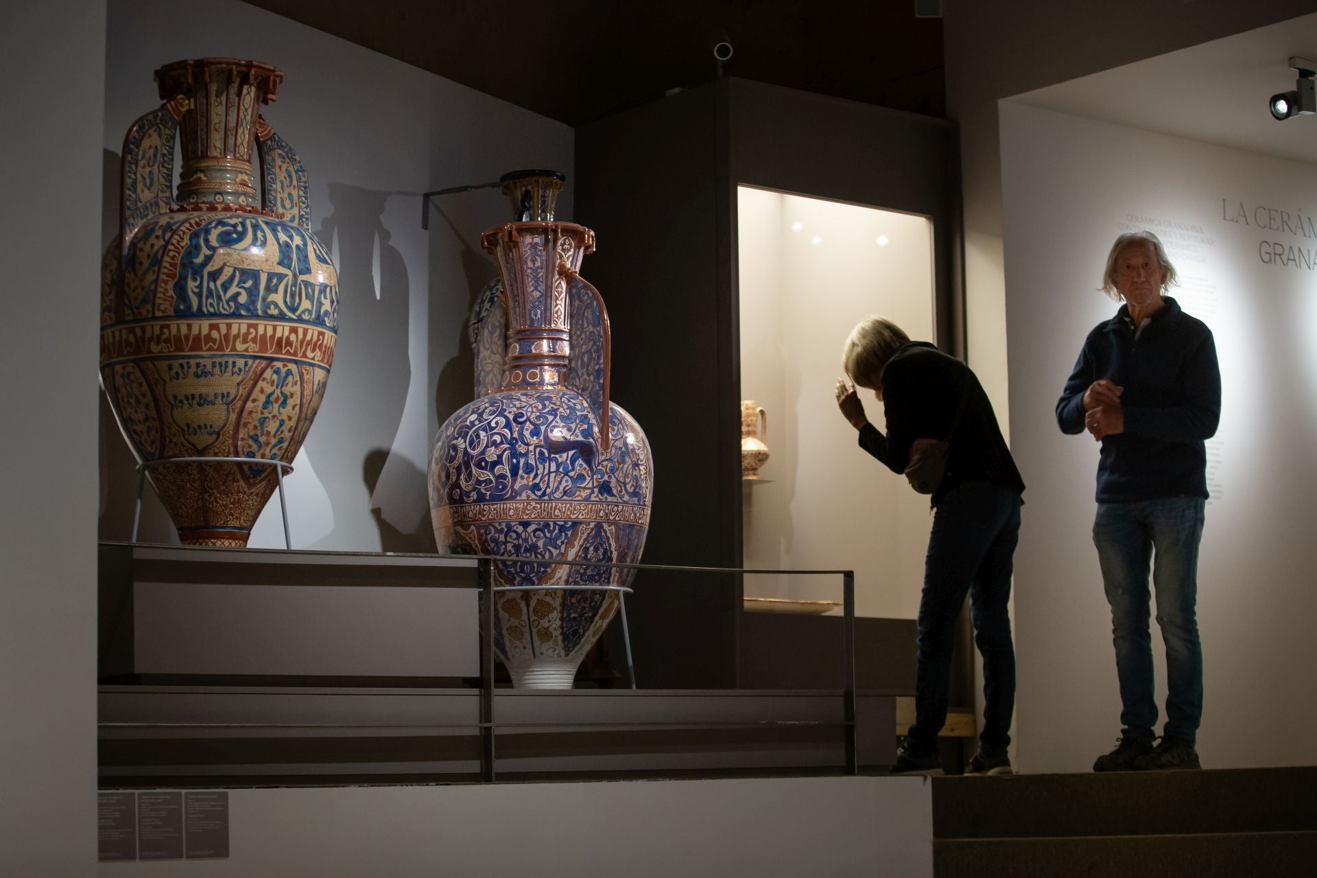 Imitaciones del Jarrón de las Gacelas realizadas en los siglos XIX y XX que muestran la influencia nazarí.