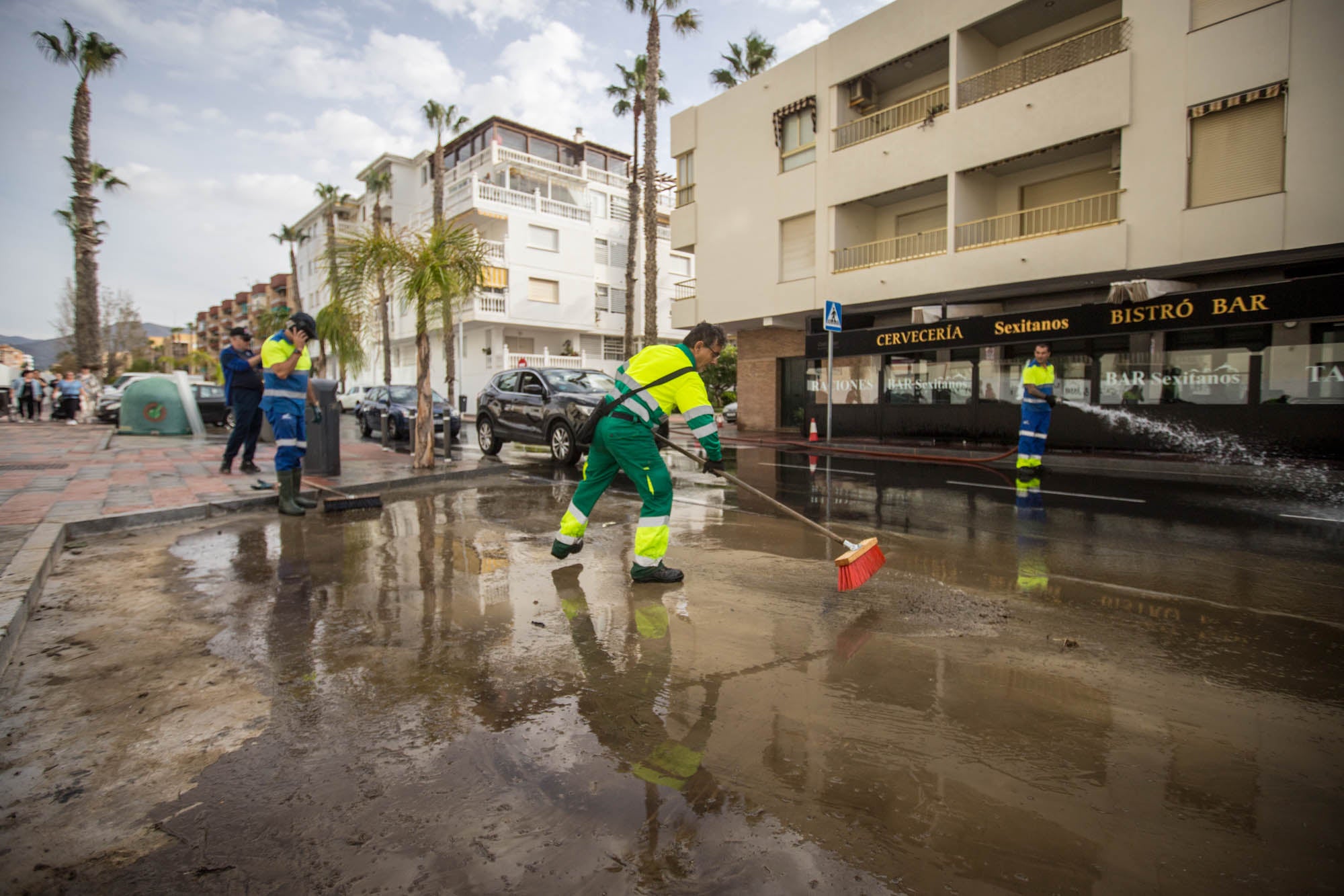 Los efectos del temporal en la Costa de Granada, en imágenes