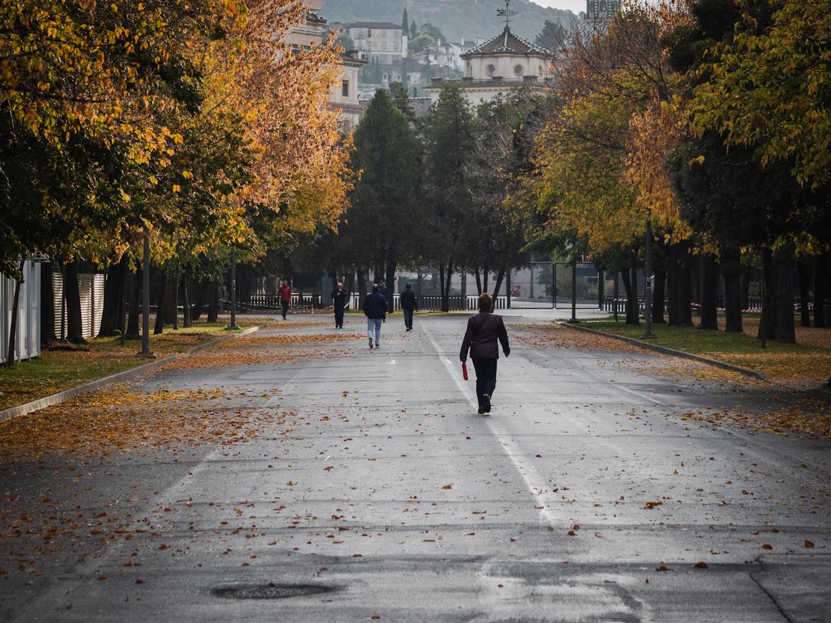 Las imágenes de Granada sin clases y sin tormentas este jueves