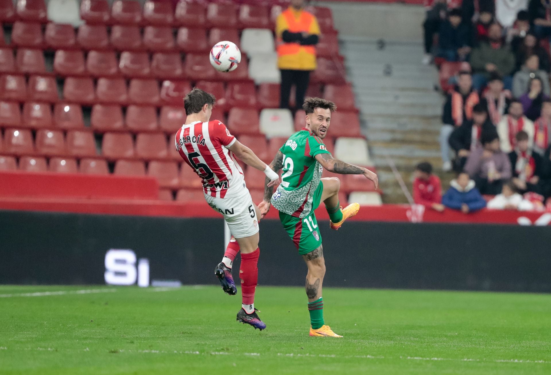 Las mejores imágenes del partido del Granada contra el Sporting