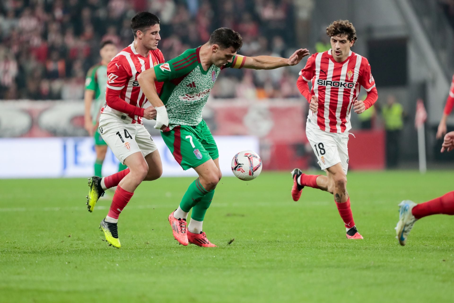 Las mejores imágenes del partido del Granada contra el Sporting