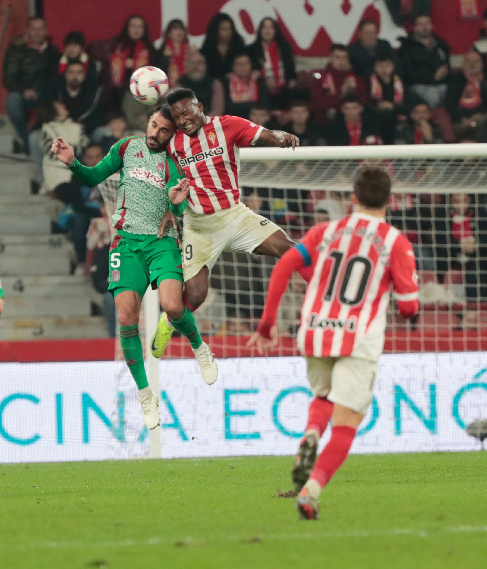 Las mejores imágenes del partido del Granada contra el Sporting