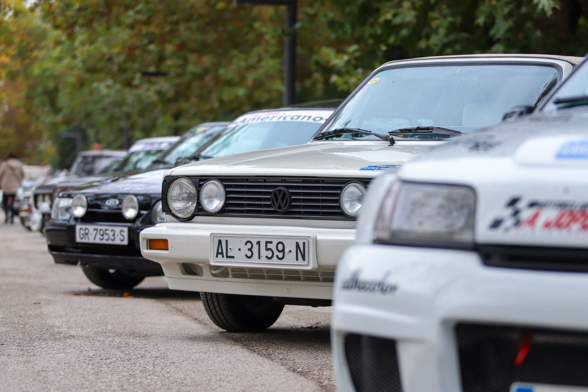 El Rally Primeras Nieves llena Granada de coches clásicos