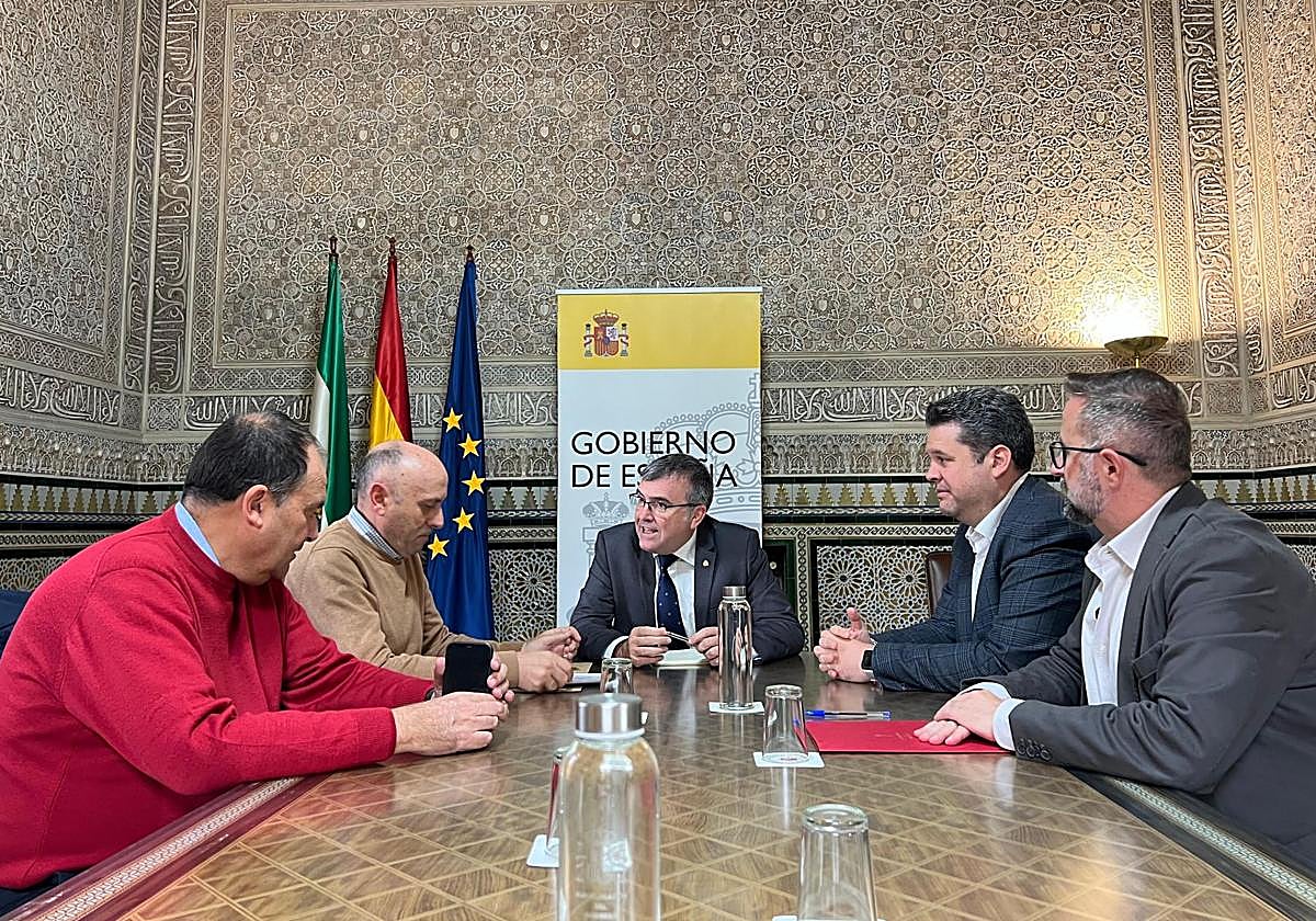 Reunión entre el subelegado del Gobierno, José Antonio Montilla y el alcalde de Maracena, Carlos Porcel.