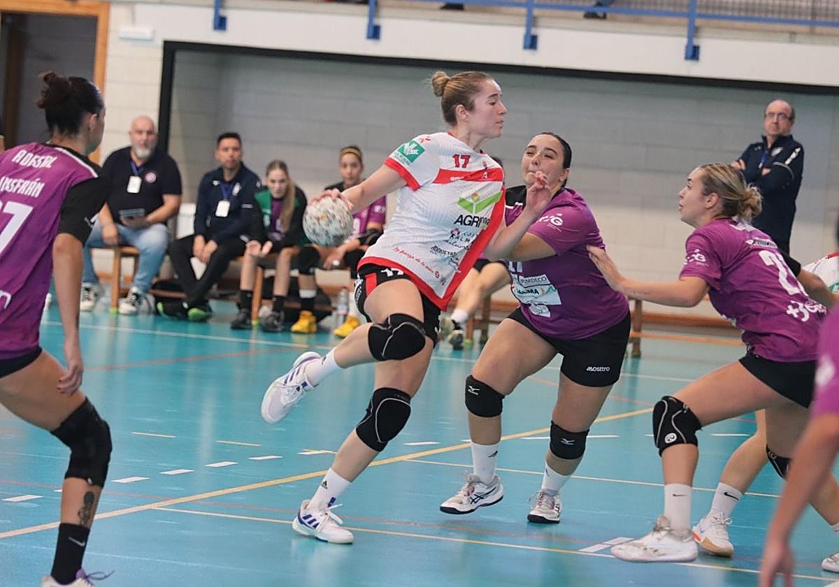 El equipo almeriense no encontró cómo superar el buen juego de Mislata.