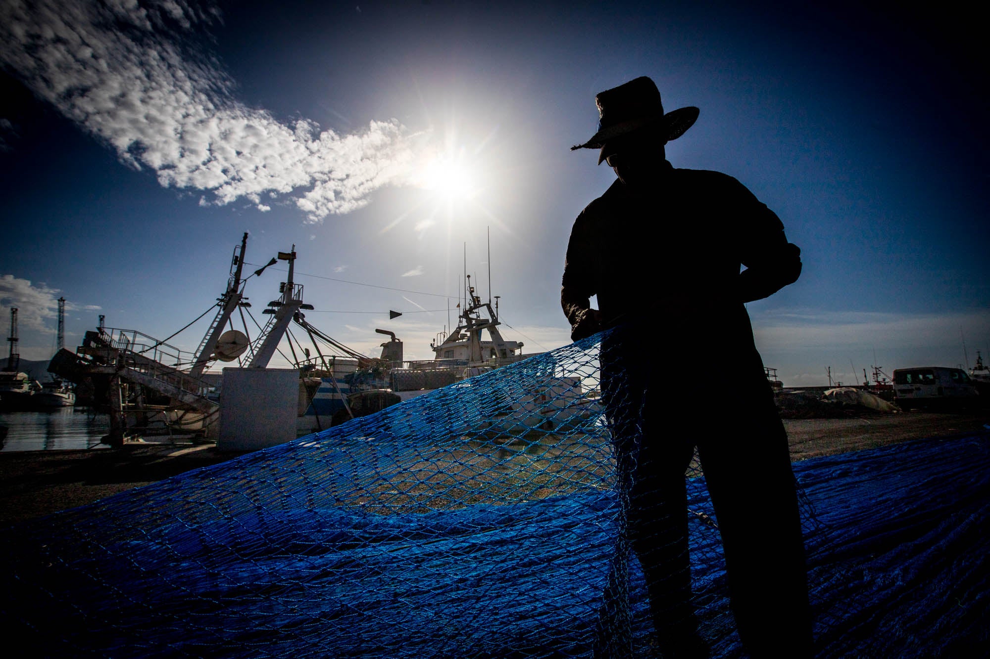 Las estampas de la parada biológica de los pescadores de Motril