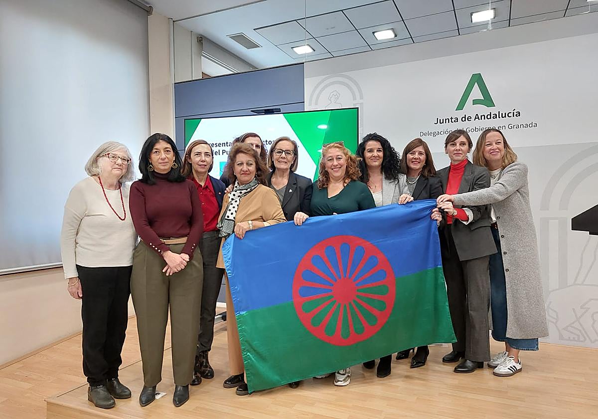 Granada celebra el Día Andaluz de los Gitanos con un manifiesto, mesas redondas y reparto de plantas aromáticas