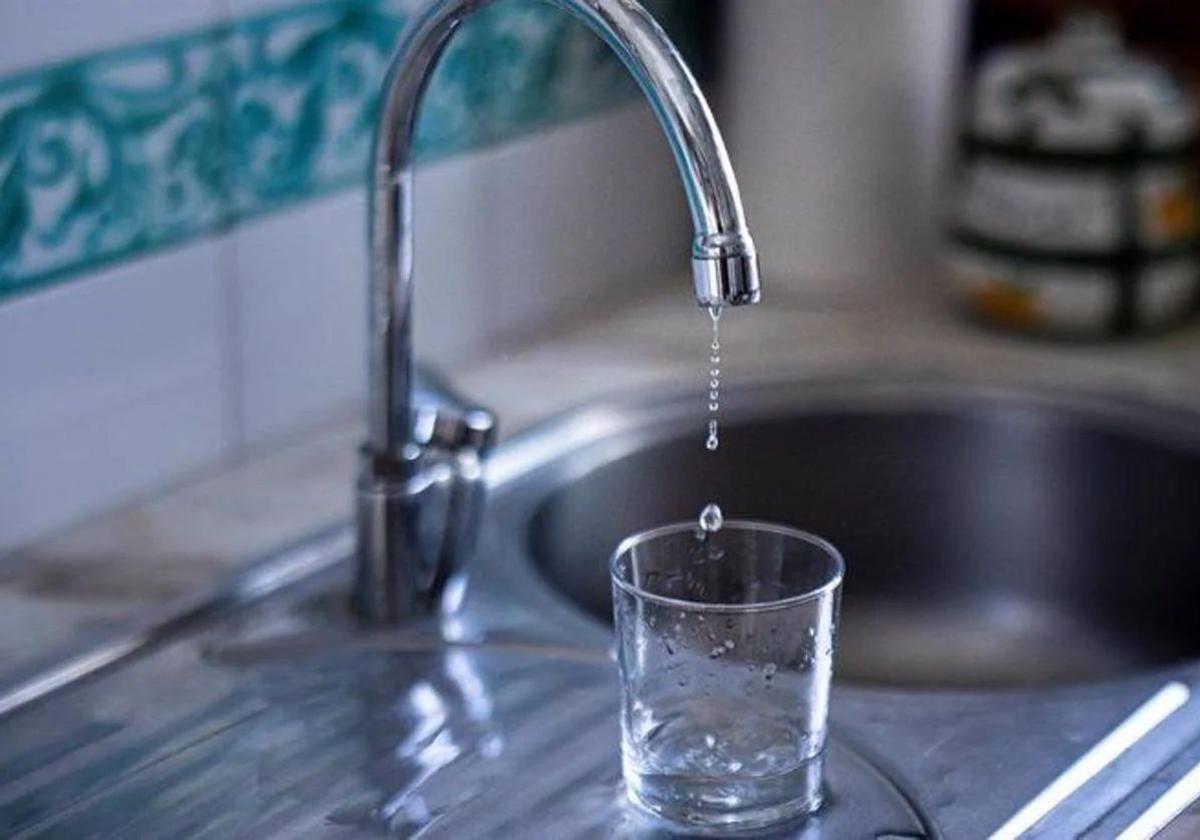 La presencia de bromatos en el agua potable puede conllevar un efecto carcinógeno en las personas.