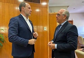 Reunión entre el rector de la UJA, Nicolás Ruiz, y el delegado de la Junta, Jesús Estrella.