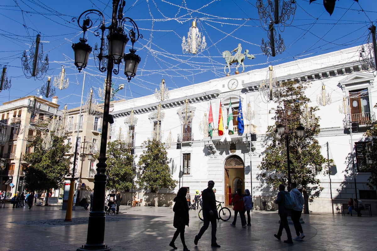 Lámparas de salón iluminarán la Navidad en la Plaza del Carmen