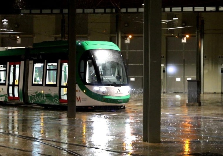 Comienzan las pruebas en blanco de los ocho nuevos trenes del metro de Granada