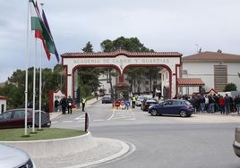 Entrada a la Academia de Baeza de los nuevos aspirantes para el inicio del curso.