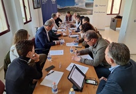 Reunión del grupo de diputados del PP en Pegalajar.