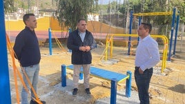 Juanjo Ruiz Joya en las obras de mejora del parque.