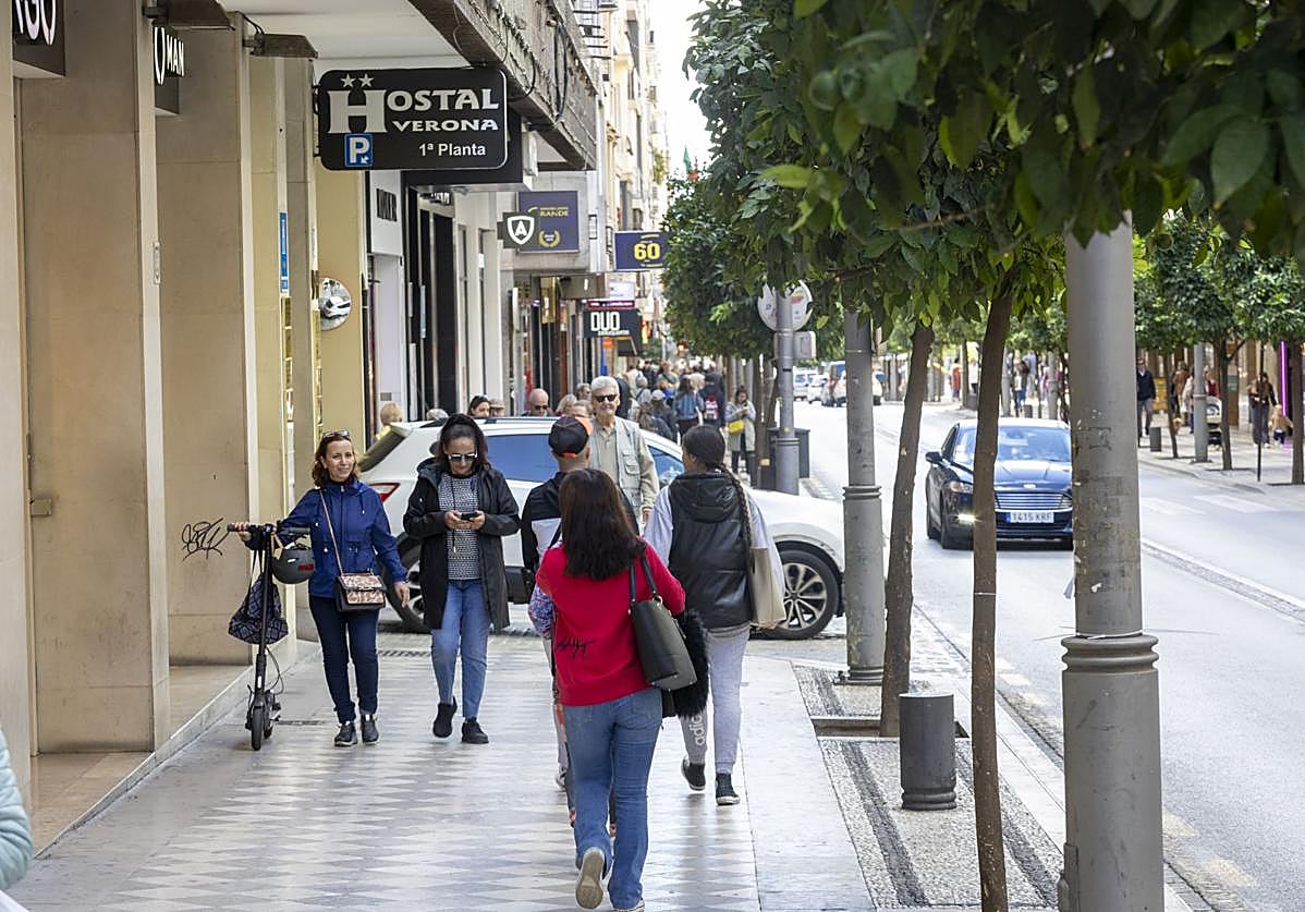 Comercio baraja limitar la zona de afluencia turística a tres meses y Semana Santa