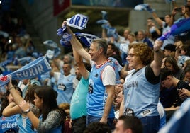 La afición del Breogán celebra la victoria ante el Barça