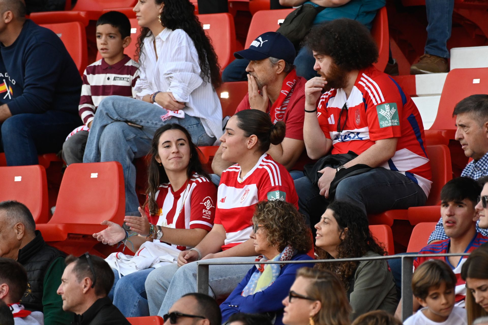 Encuéntrate en la previa y en el estadio en el Almería-Granada