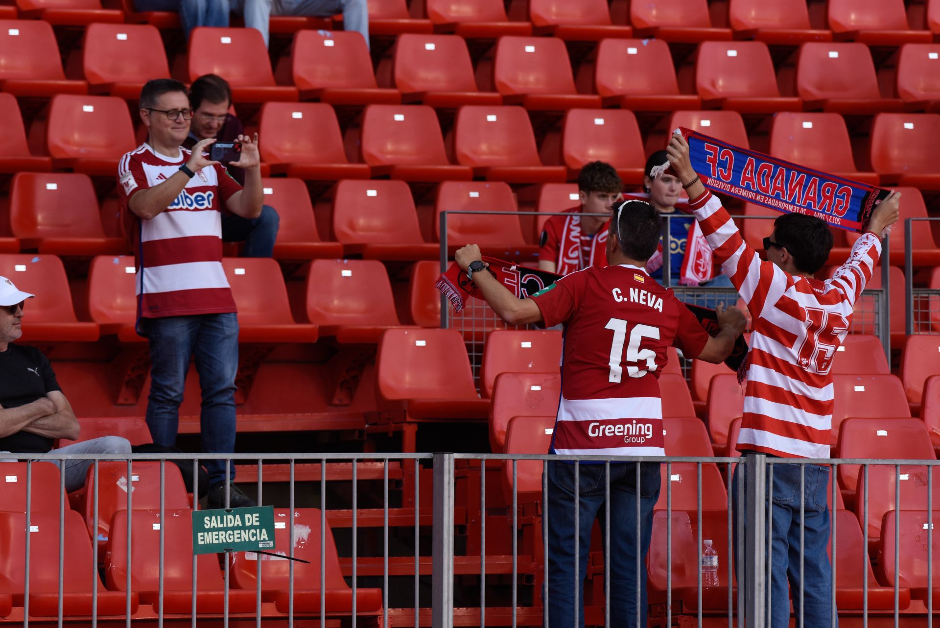 Encuéntrate en la previa y en el estadio en el Almería-Granada