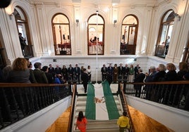 Acto del Día de la Bandera en la sede de la Junta en Granada.