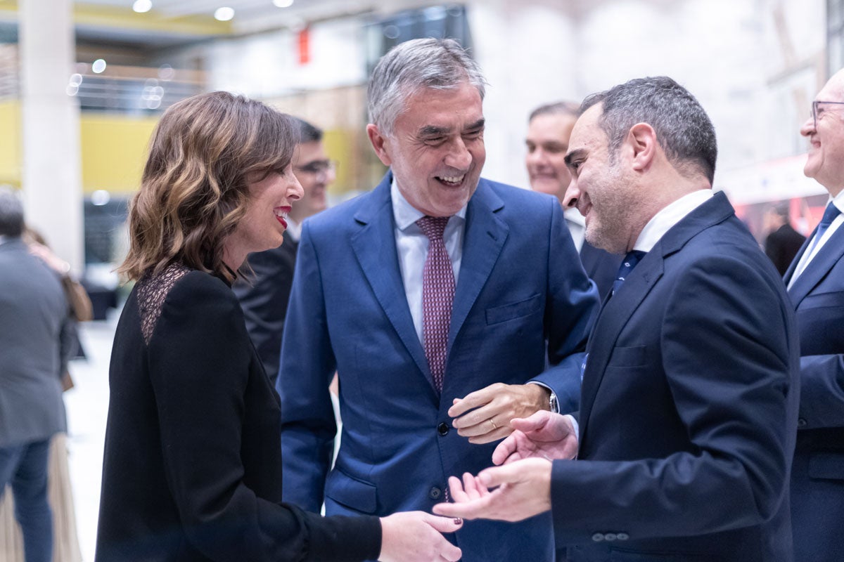 La alfombra roja y el cóctel de los IDEALES