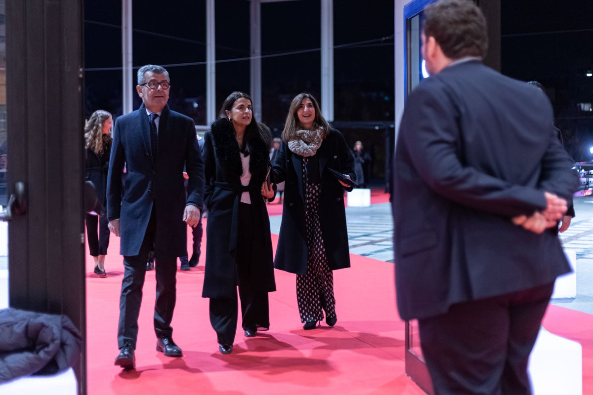 La alfombra roja y el cóctel de los IDEALES