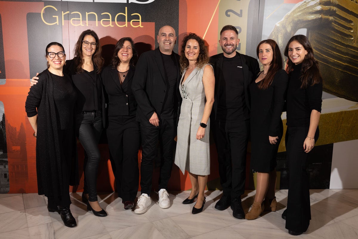 La alfombra roja y el cóctel de los IDEALES