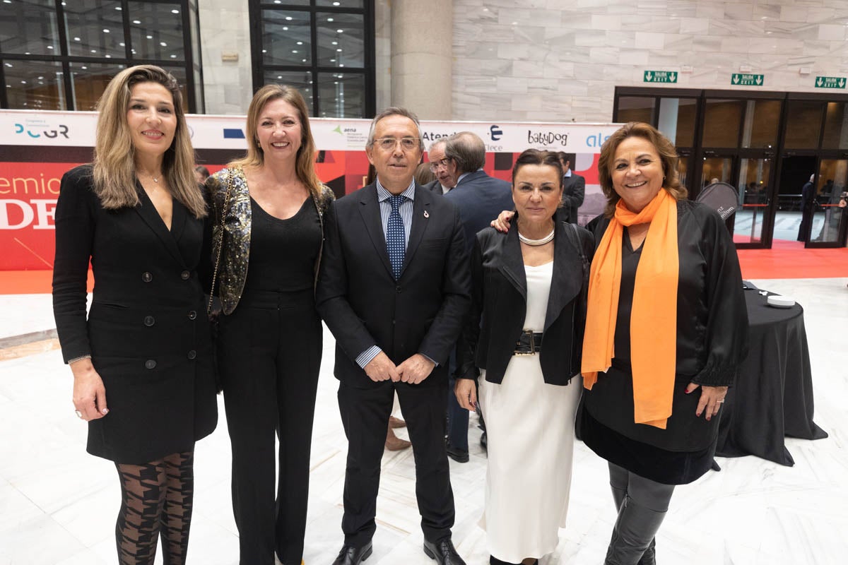 La alfombra roja y el cóctel de los IDEALES