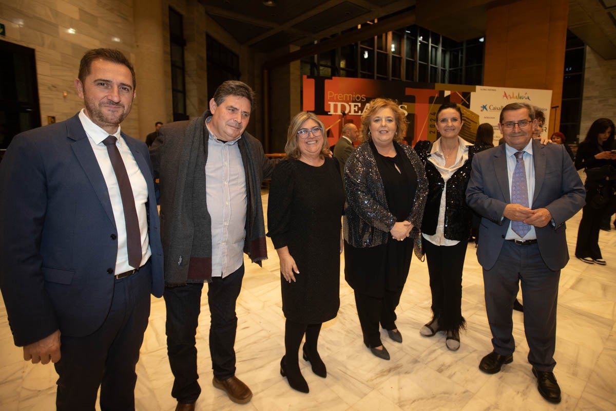 La alfombra roja y el cóctel de los IDEALES