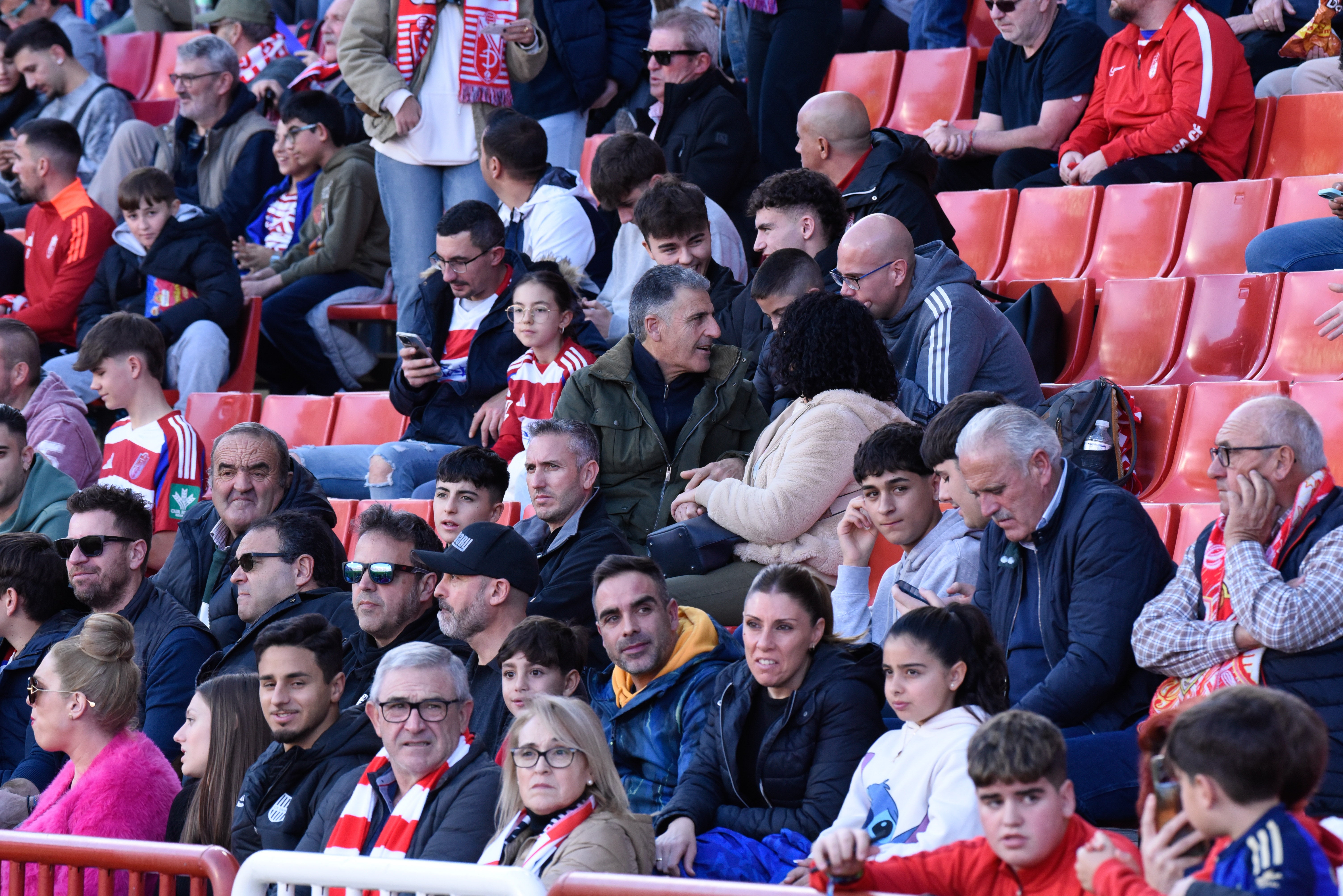 Búscate en la grada de Los Cármenes en el Granada-Racing