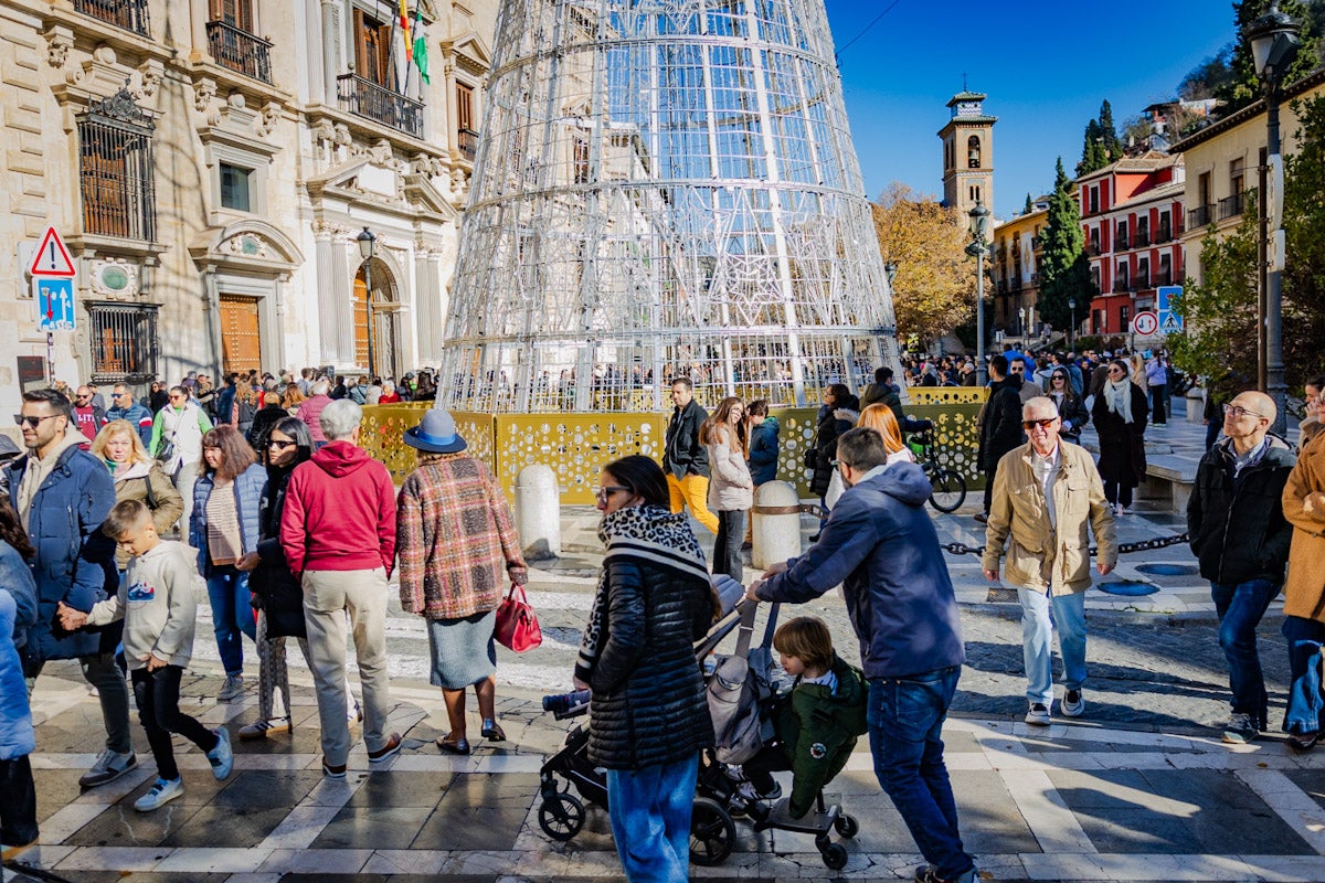 El turismo y la Navidad toman Granada por el puente de diciembre